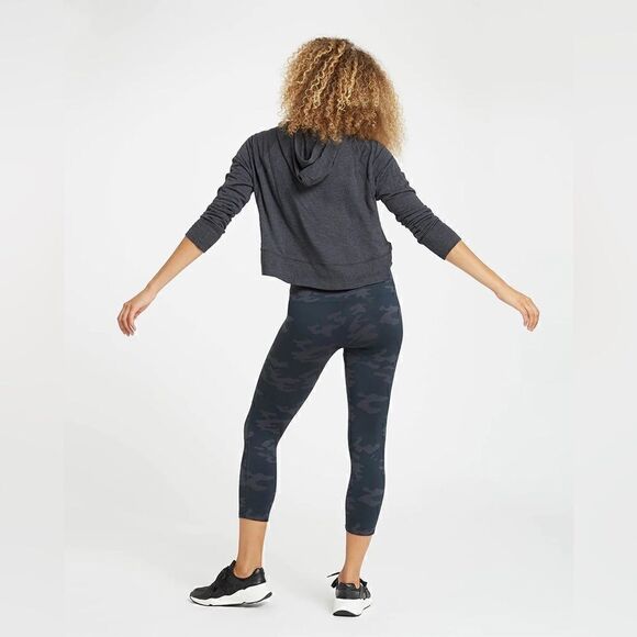 SPANX Look at Me Now Seamless Cropped Leggings Size Large - Picture 4 of 16